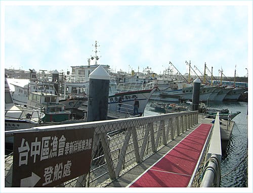 航向梧棲台中港