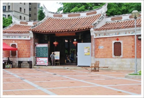 【台中遊記】紙箱人阿愣於台中民俗公園之遊記寫真 【台中遊記】紙箱人阿愣於台中民俗公園之遊記寫真