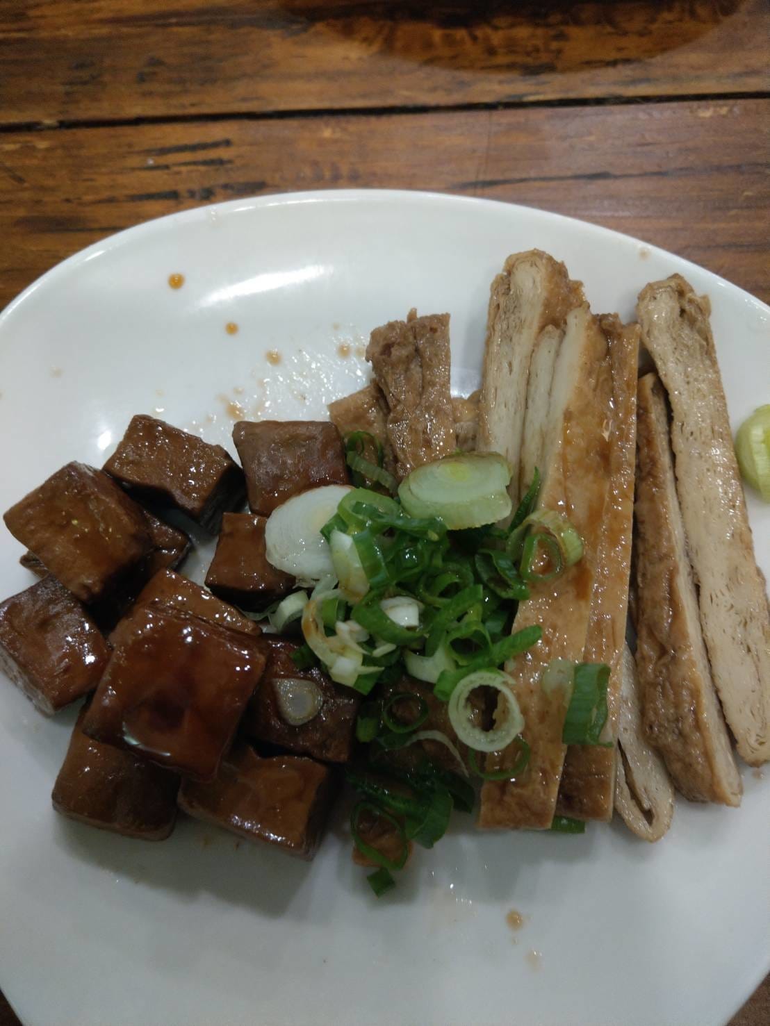 【食記】位於台中潭子的怒騾子麵店,有著超好吃的清燉筋肉麵和眷