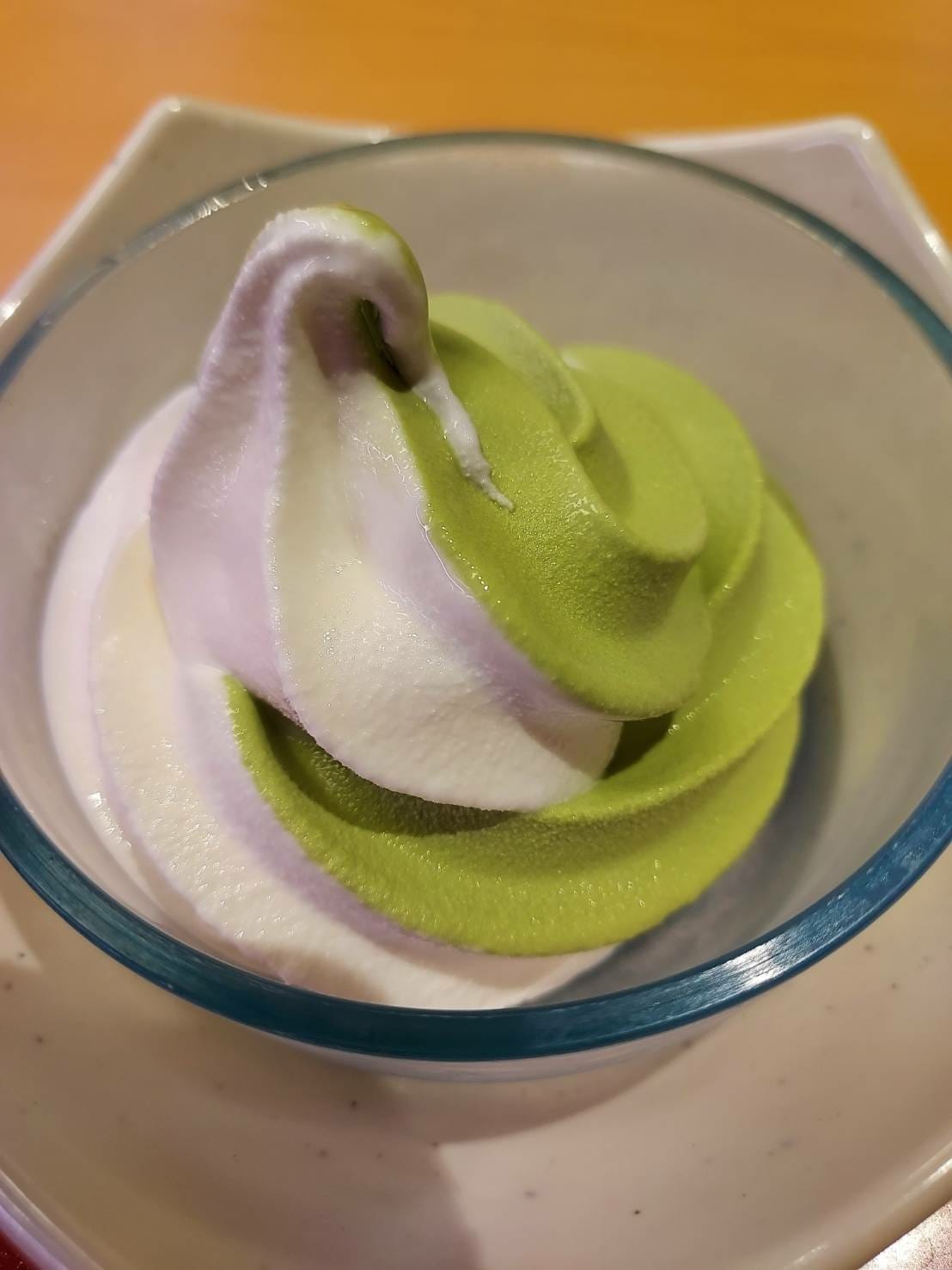 抹茶牛奶綜合霖淇淋.jpg