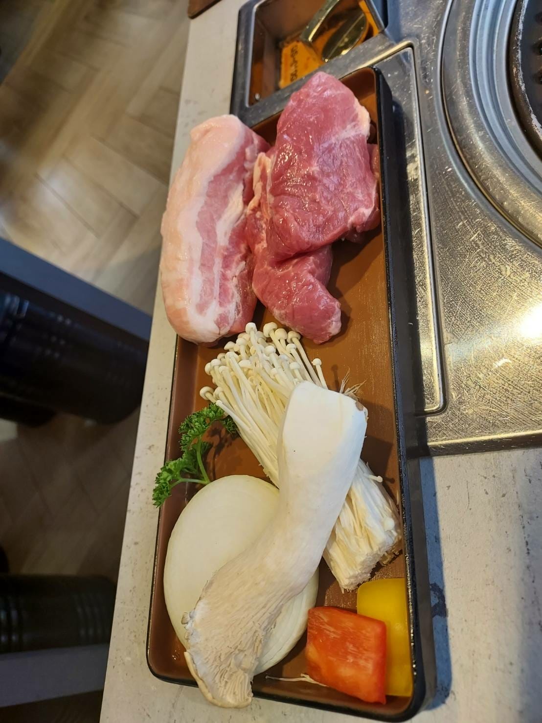 料韓男4.jpg 料韓男4.jpg