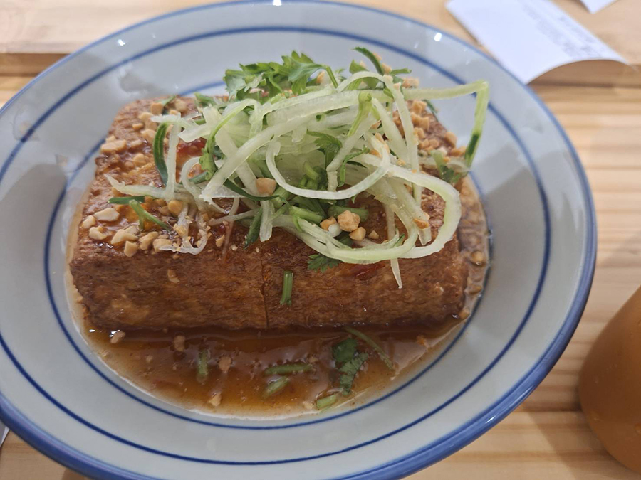 【食記】台中熱浪小島北屯店，南洋蔬食連鎖餐廳二訪，資深主管難得請客吃得好滿足！